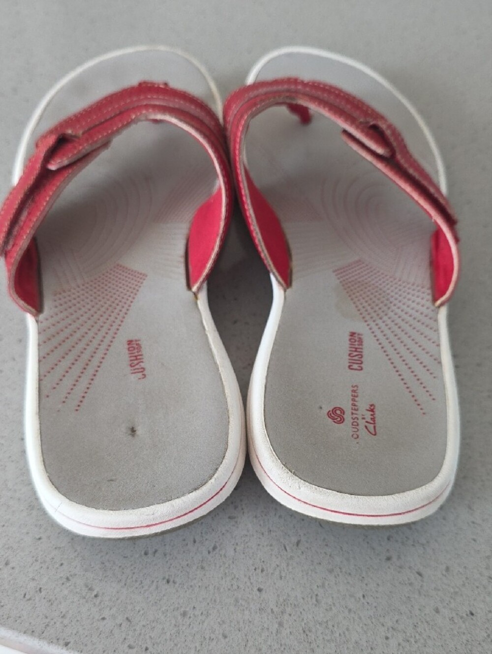 Clarks Cloudsteppers Red Women's Toe-Post Sandals with Stitched Straps - Picture 2 of 2